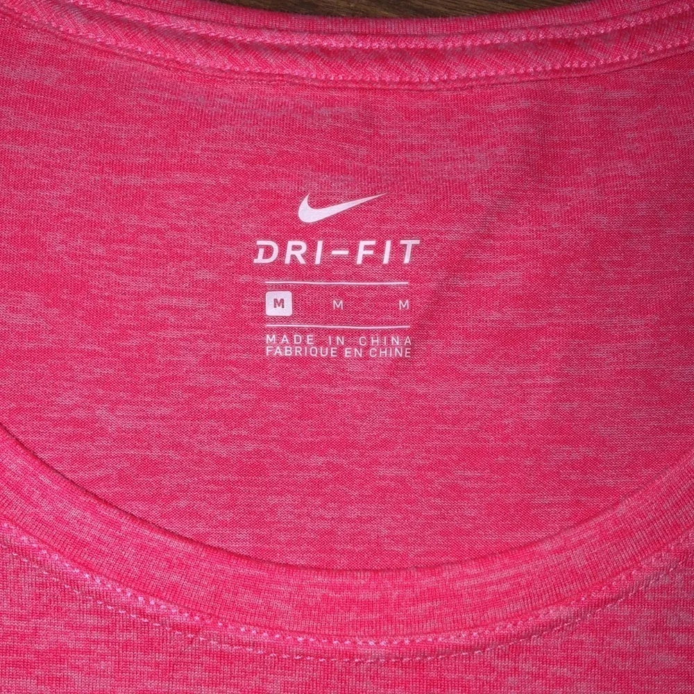 𝅺Nike Dri fit medium pink athletic top